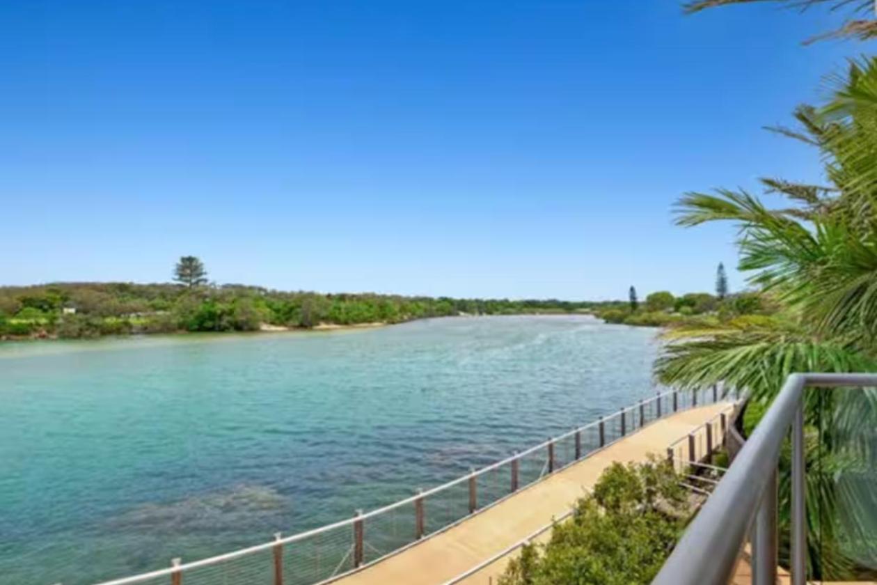 Sails 3 - Waterfront Apartment Kingscliff